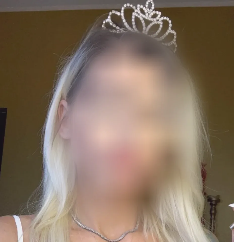 Rebecca, 35 anni